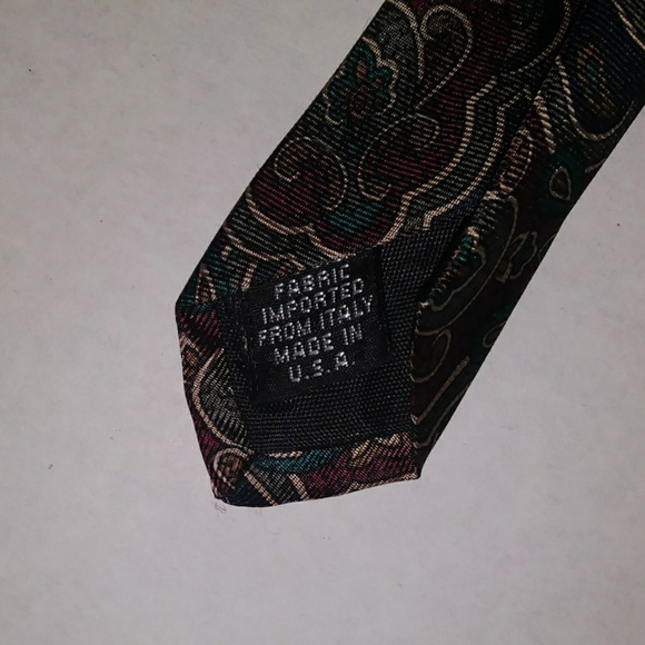 Pure Silk Van Heusen Tie - Picture 7 of 8